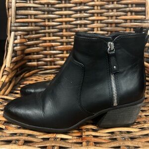 Dr. Scholl's Shoes Womens Lawless Faux Leather Wedge Booties in size 9